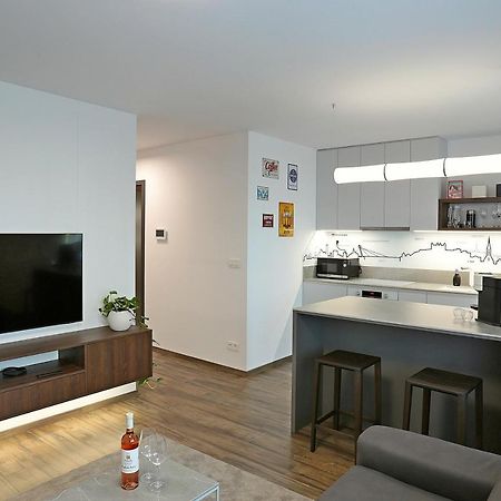 Modern Apartment Near The City Centre Urban 브라티슬라바 외부 사진