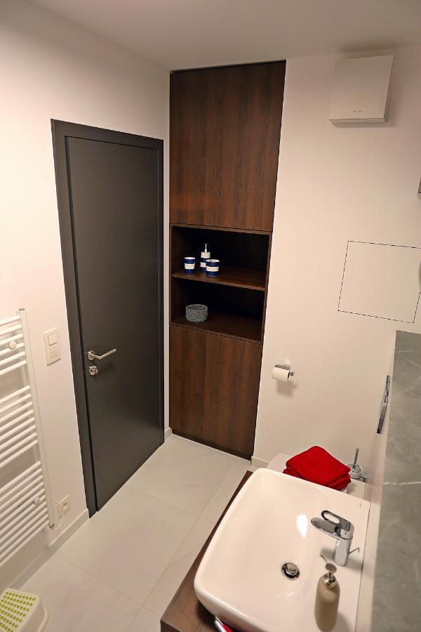 Modern Apartment Near The City Centre Urban 브라티슬라바 외부 사진