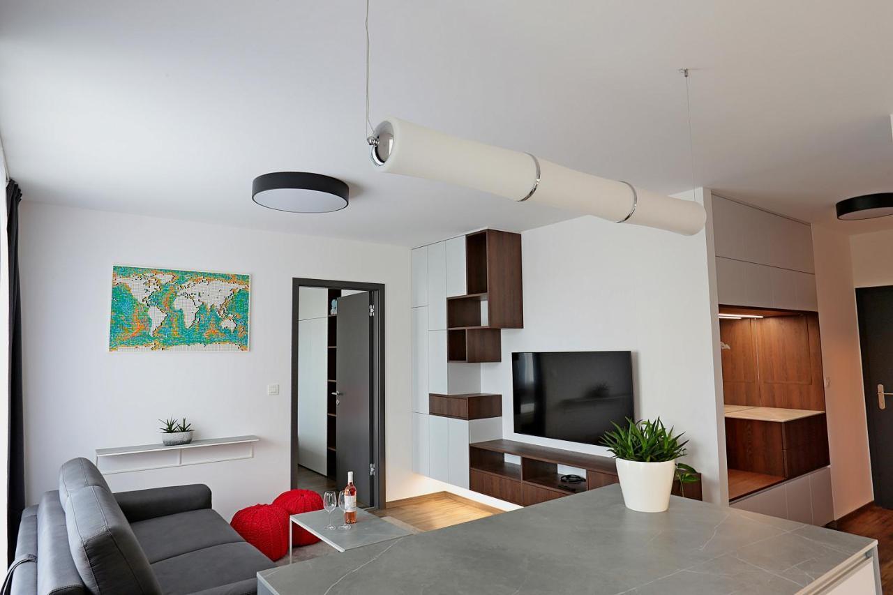 Modern Apartment Near The City Centre Urban 브라티슬라바 외부 사진